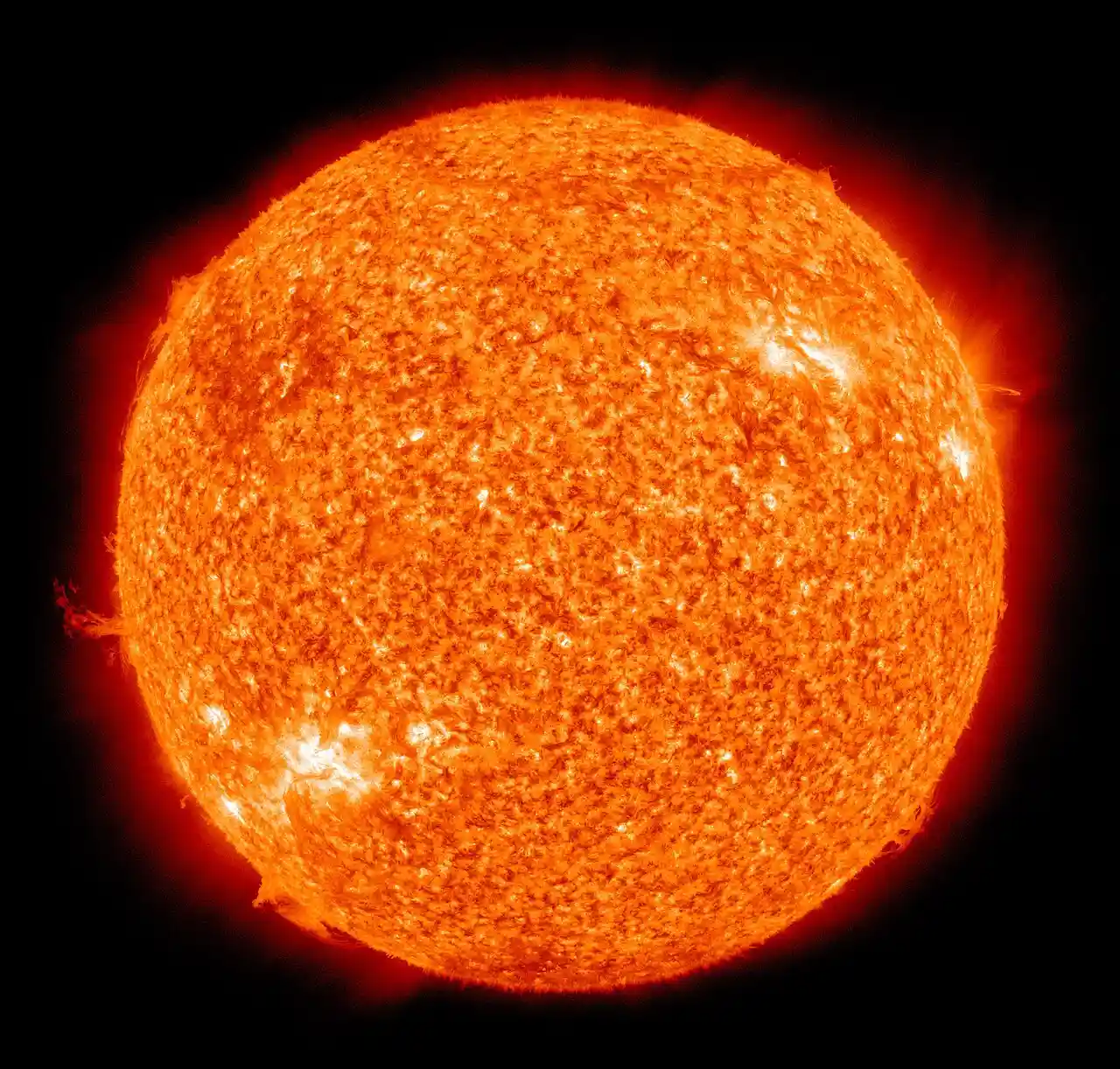 https://upload.wikimedia.org/wikipedia/commons/thumb/b/b4/The_Sun_by_the_Atmospheric_Imaging_Assembly_of_NASA%27s_Solar_Dynamics_Observatory_-_20100819.jpg/1280px-The_Sun_by_the_Atmospheric_Imaging_Assembly_of_NASA%27s_Solar_Dynamics_Observatory_-_20100819.jpg